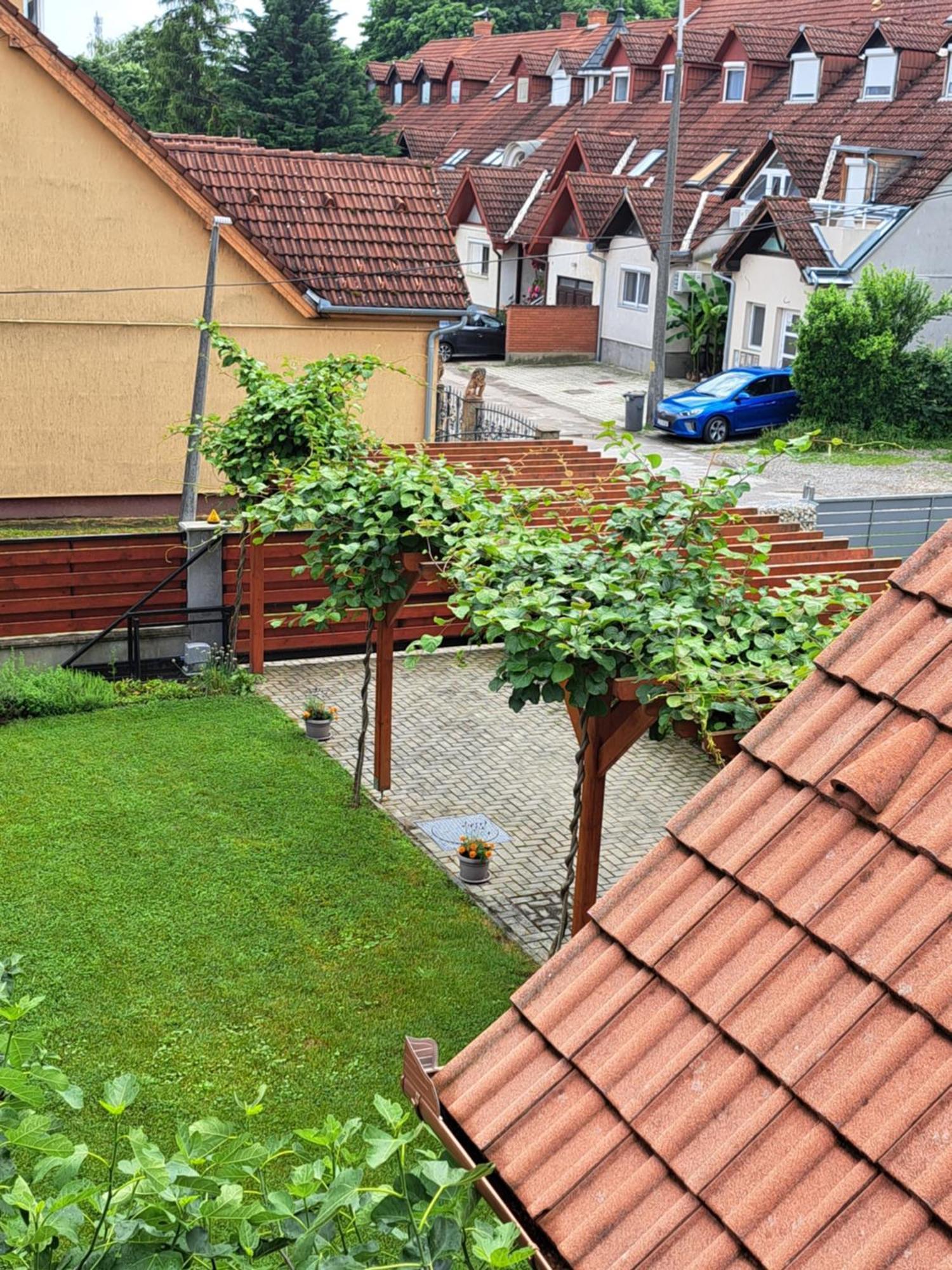 EMMA -Harkány Apartman Szoba fotó